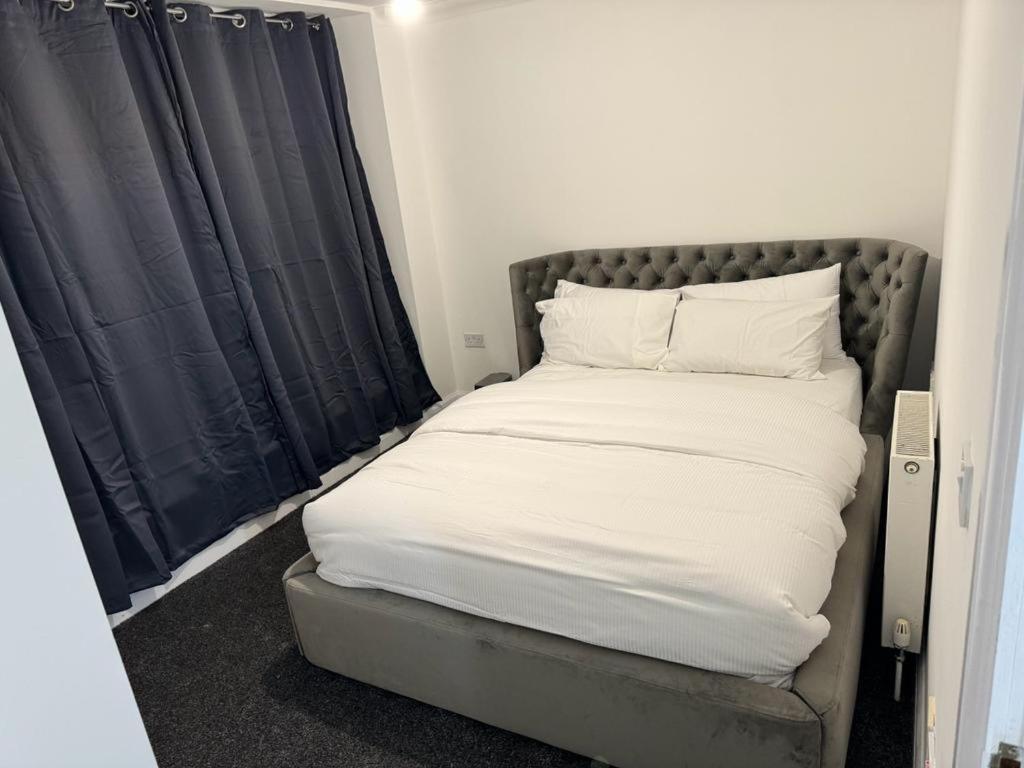 Luxury Apartments Dagenham Eksteriør bilde